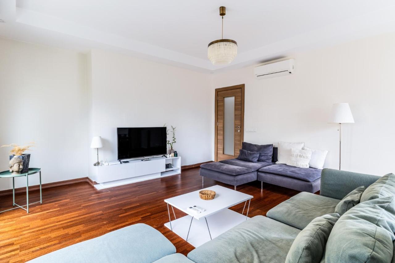 شقة Spacious Flat Near Bagdat Avenue In Suadiye اسطنبول المظهر الخارجي الصورة